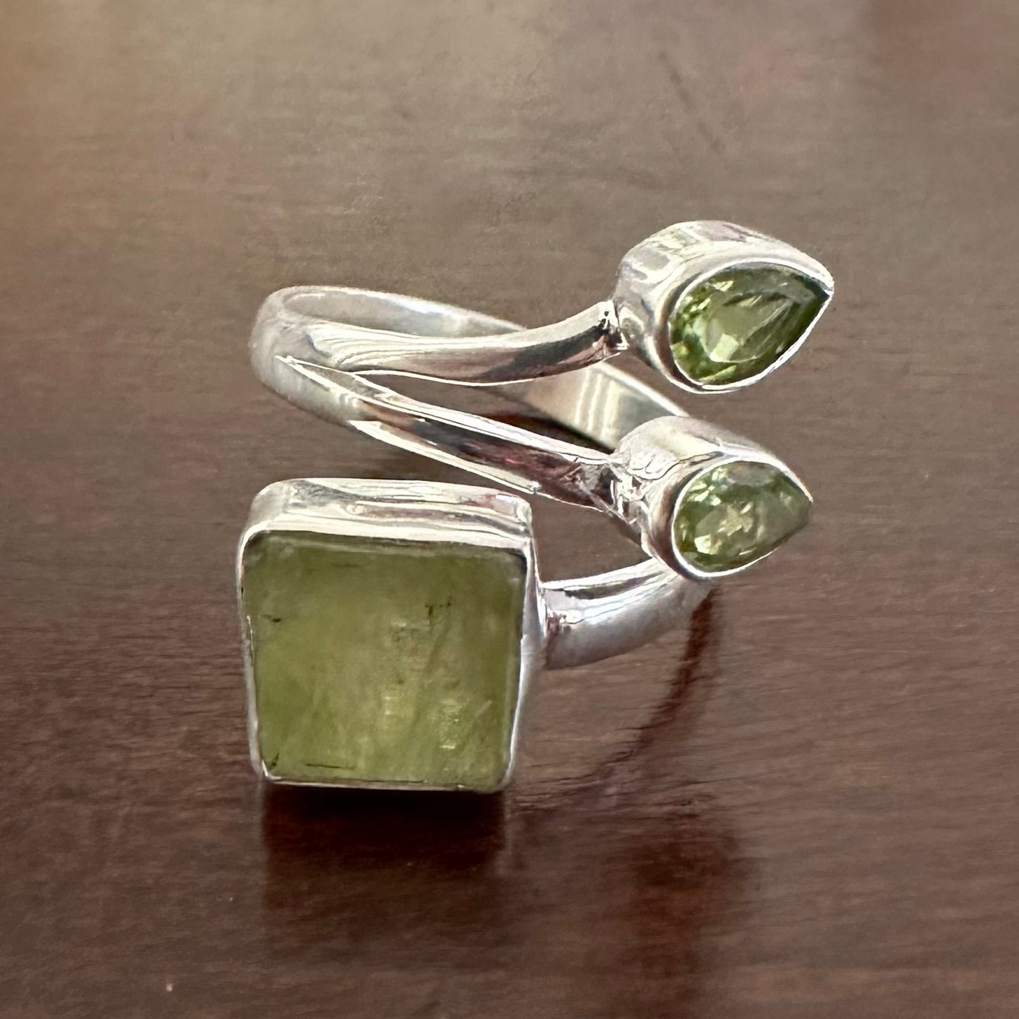 925 Solid Sterling Silver 3-gemstone rough/raw green MOLDAVITE QUARTZ and faceted/cut PERIDOT leaves semi-adjustable wrap around ring sizes 7 8 9 10