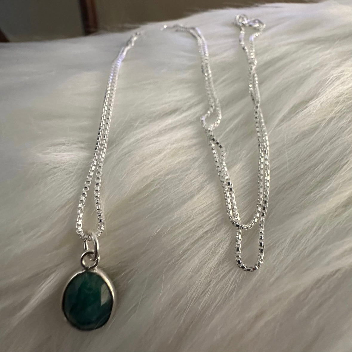 925 solid sterling silver elegant dainty genuine faceted/cut EMERALD necklace 18” silver chain