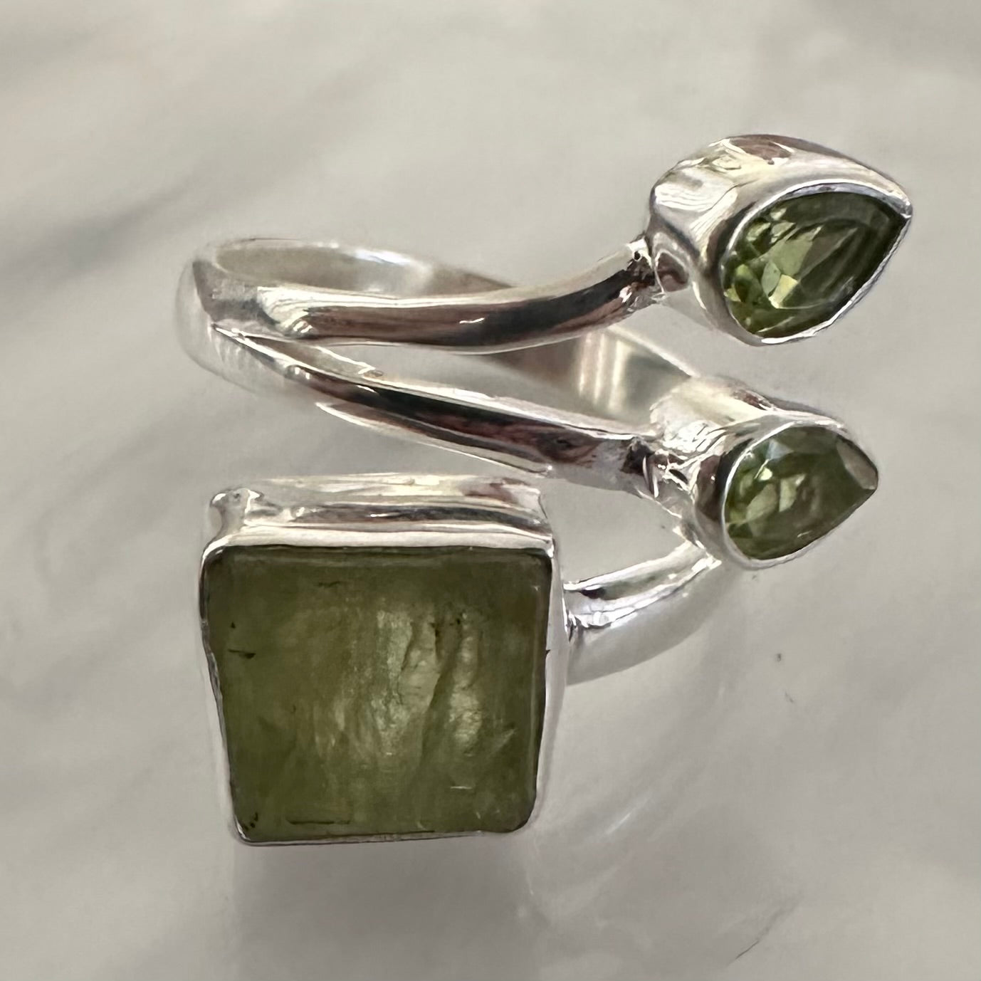 925 Solid Sterling Silver 3-gemstone rough/raw green MOLDAVITE QUARTZ and faceted/cut PERIDOT leaves semi-adjustable wrap around ring sizes 7 8 9 10