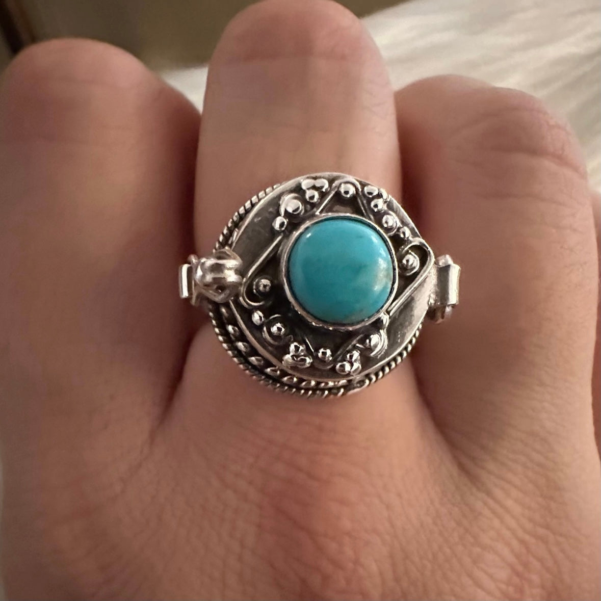 Sterling silver vintage sleeping beauty turquoise ring hotsell size 5